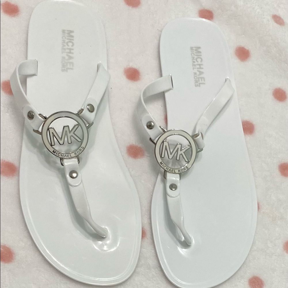 Micheal Kors flip flops